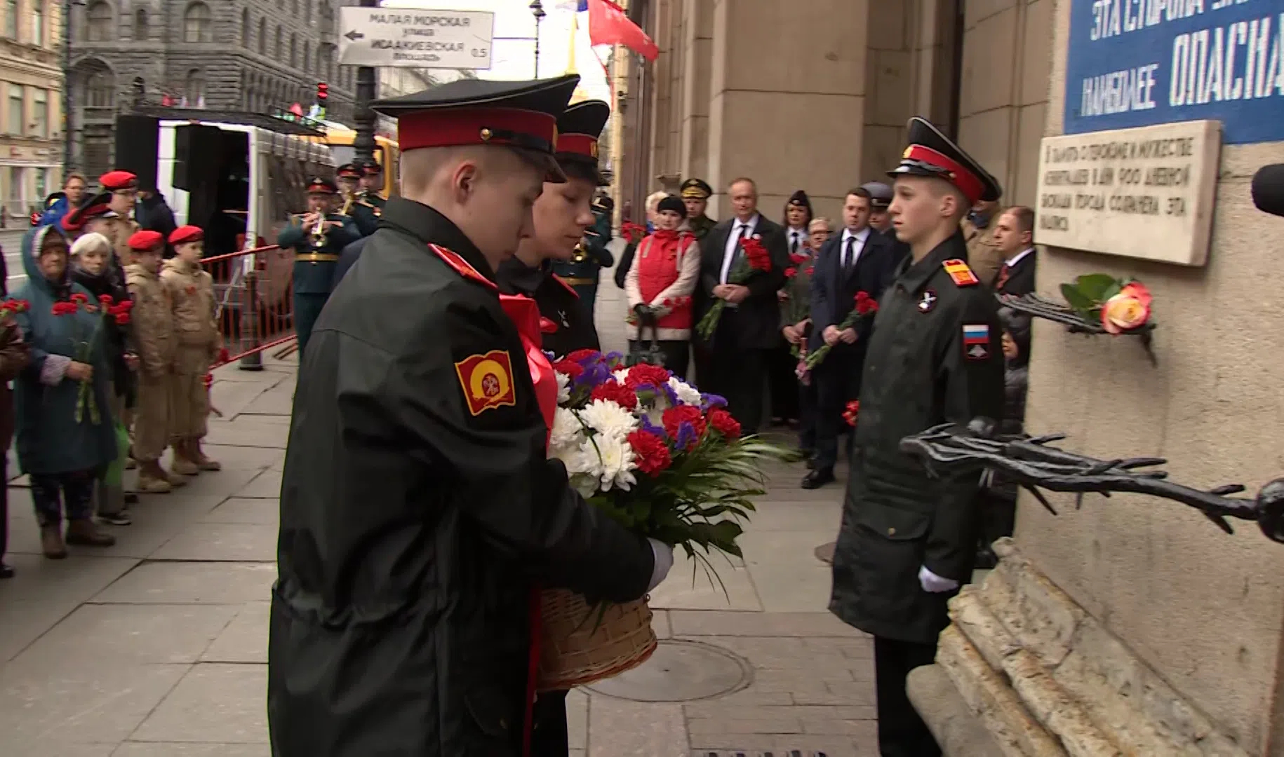 10 мая в петербурге. День Победы на Невском. 9 Мая СПБ. День Победы в Питере. 9 Мая день памяти.