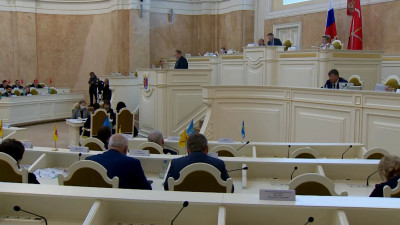 В третьем чтении утвердили законопроект о бюджете Петербурга