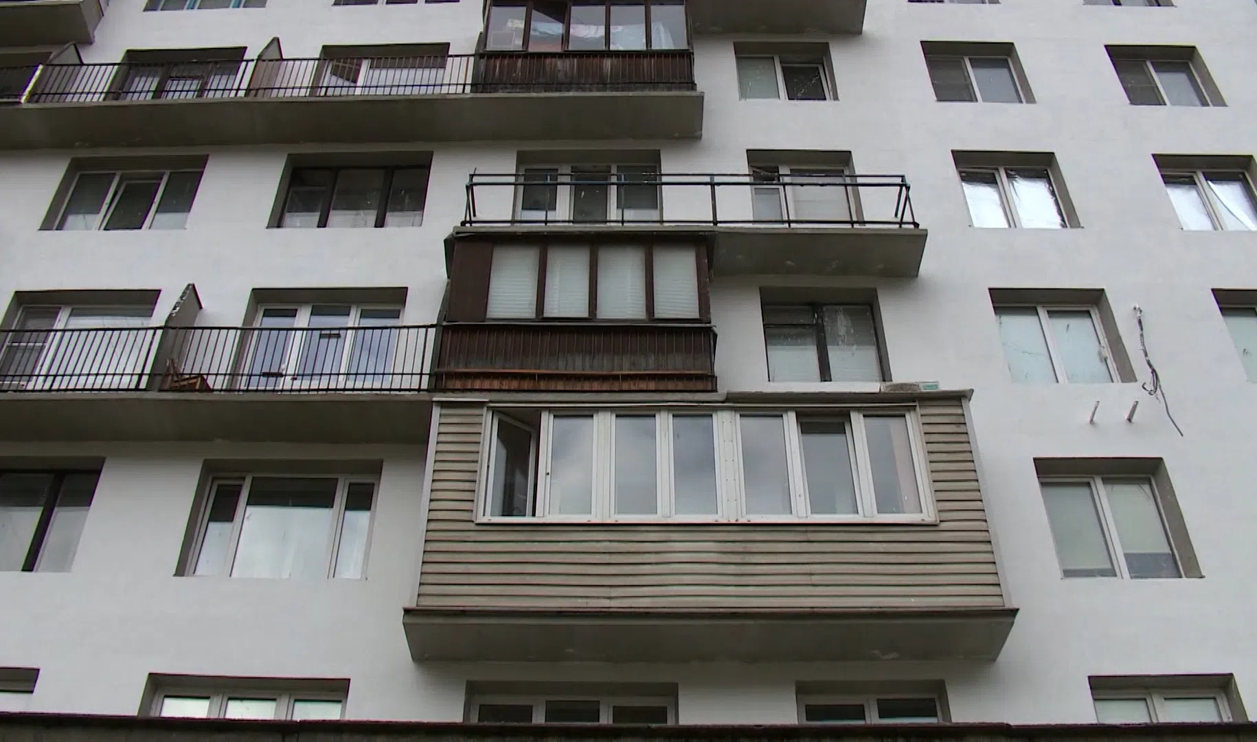 Россиян могут начать штрафовать за остекление балконов без разрешения ...