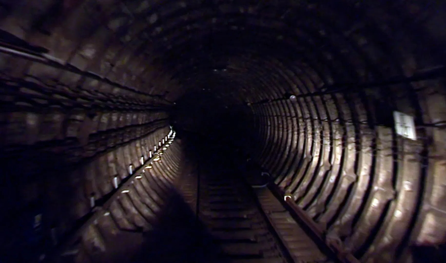 Метрострой северной столицы. Стройка метро. Проходной железобетонный тоннель. Метрострой завод. Диггеры в метро спб.