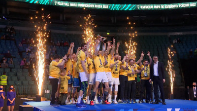 В Ледовом дворце провели тестовый волейбольный матч перед чемпионатом мира