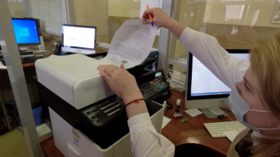 С чистого листа: На смену распечаткам на офисной бумаге в организациях Петербурга приходит электронный документооборот