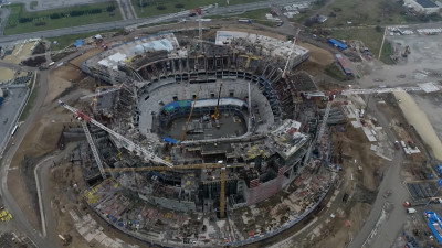Строители заканчивают монтаж основной части «СКА Арены»