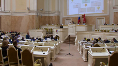 Границы города и ульи на крышах: что обсудили на очередном заседании в ЗакСе