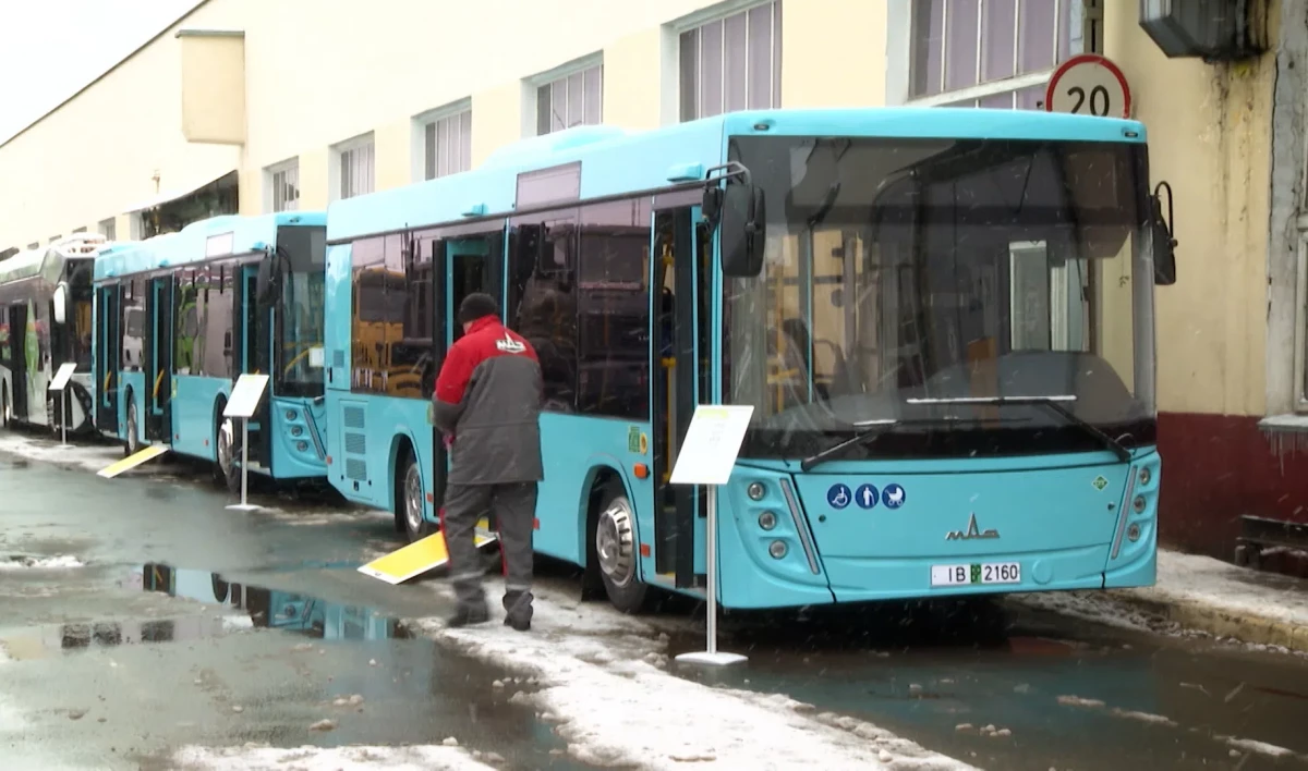 Минский автозавод передал Петербургу новые автобусы на газомоторном топливе  | Телеканал Санкт-Петербург