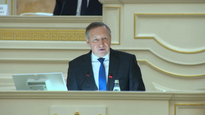 Александр Беглов лично представил депутатам кандидата на пост вице-губернатора