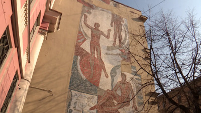 Академия Штиглица восстановит спортивную мозаику в Ковенском переулке к лету