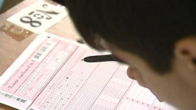 Петербургский выпускник по трем предметам на ЕГЭ получил 100 баллов