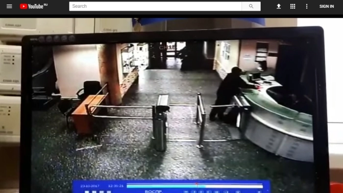 «Эхо Москвы» опубликовало видео нападения на охранника радиостанции - tvspb.ru