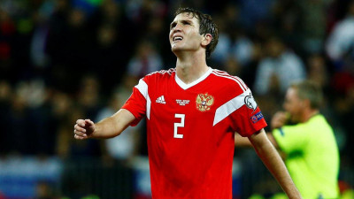 Еще один футболист сборной России сдал сомнительный тест на коронавирус