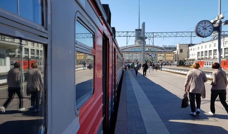 В честь 75-летия Победы ветераны смогут бесплатно ездить на пригородных поездах - tvspb.ru