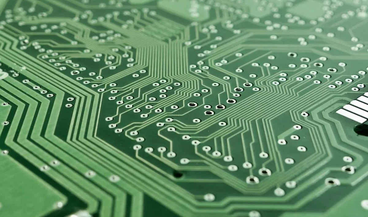 За январь и февраль производство электроники в Петербурге выросло на 20,4% - tvspb.ru