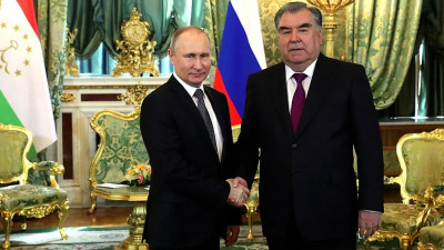 В понедельник Владимир Путин встретится с президентом Таджикистана Рахмоном в Петербурге