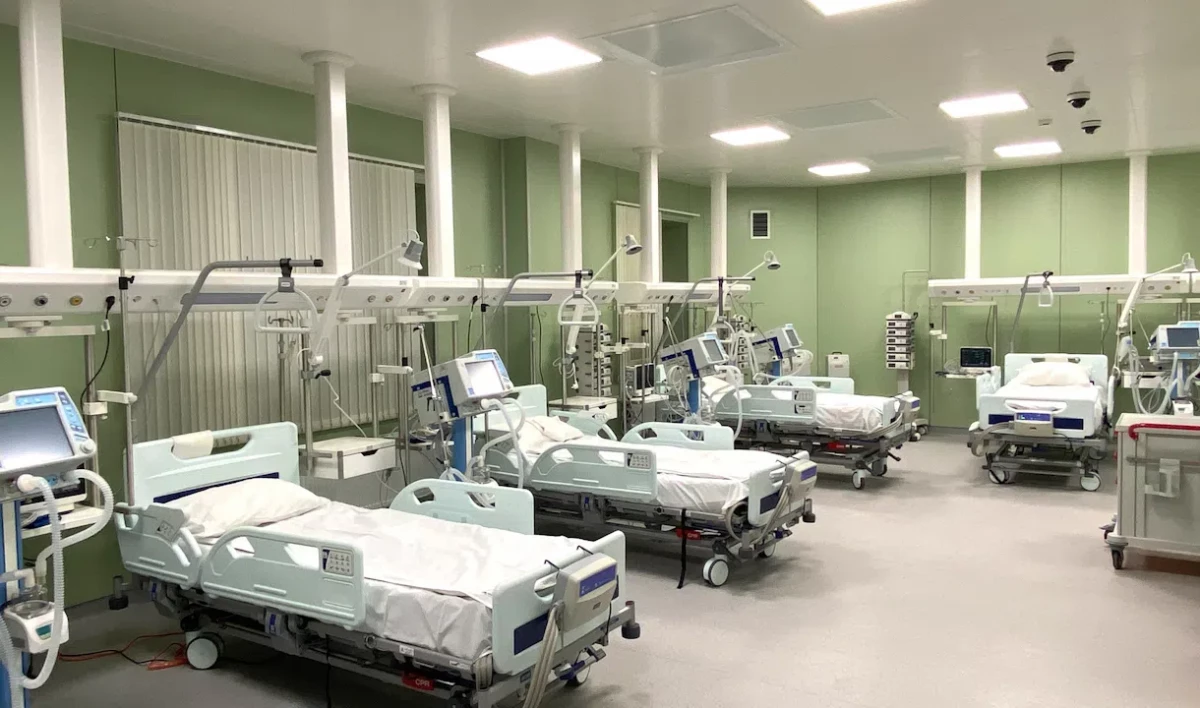 В Петербурге развернули дополнительные койки для заболевших COVID-19 - tvspb.ru
