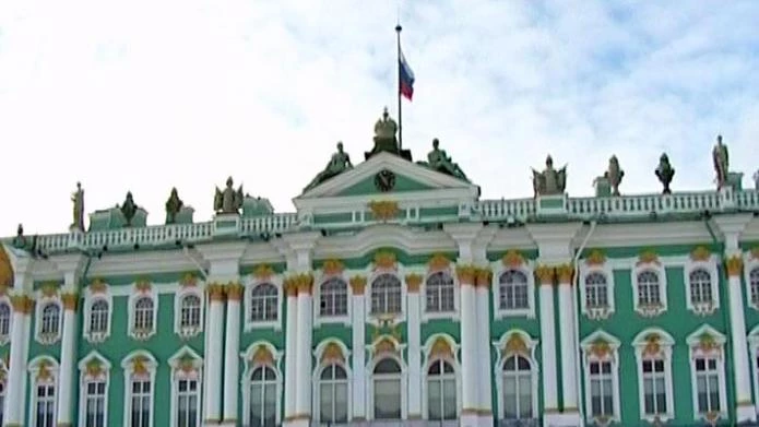 Медведев и премьер Госсовета Китая посетили Эрмитаж - tvspb.ru