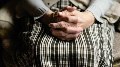 Работающие пенсионеры смогут получить электронный больничный с 20 по 30 апреля