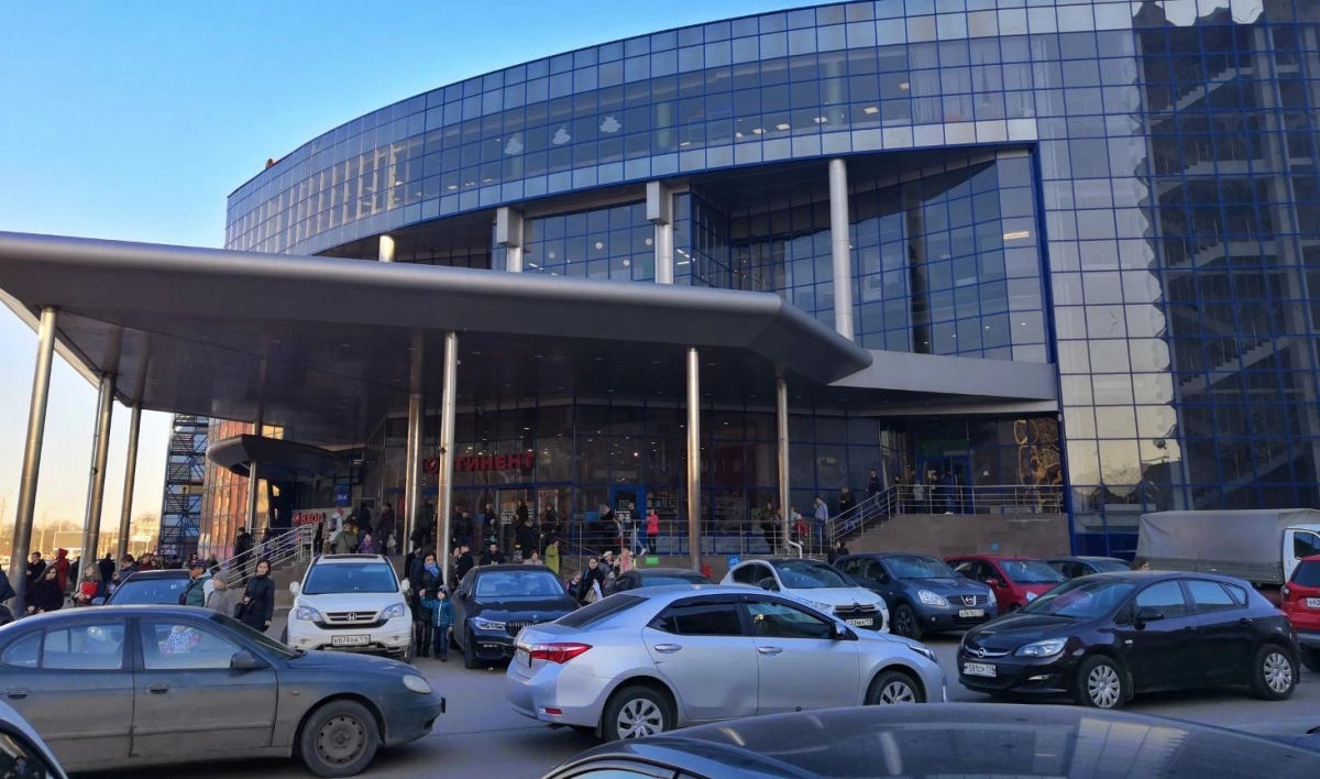 В Петербурге снова эвакуируют торговые центры - tvspb.ru