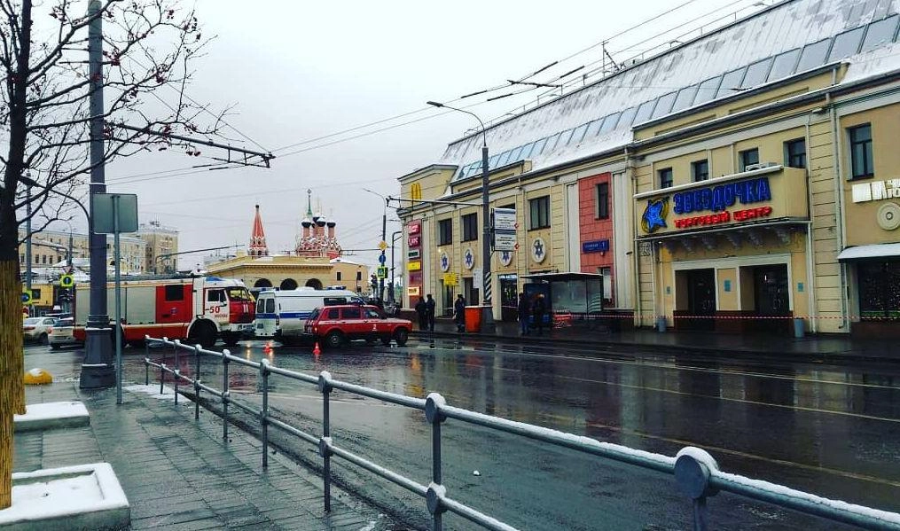 СМИ: В Москве эвакуируют людей из нескольких торговых центров - tvspb.ru