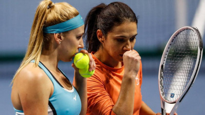 Победительницами St. Petersburg Ladies Trophy в парном разряде стали Киченок и Олару
