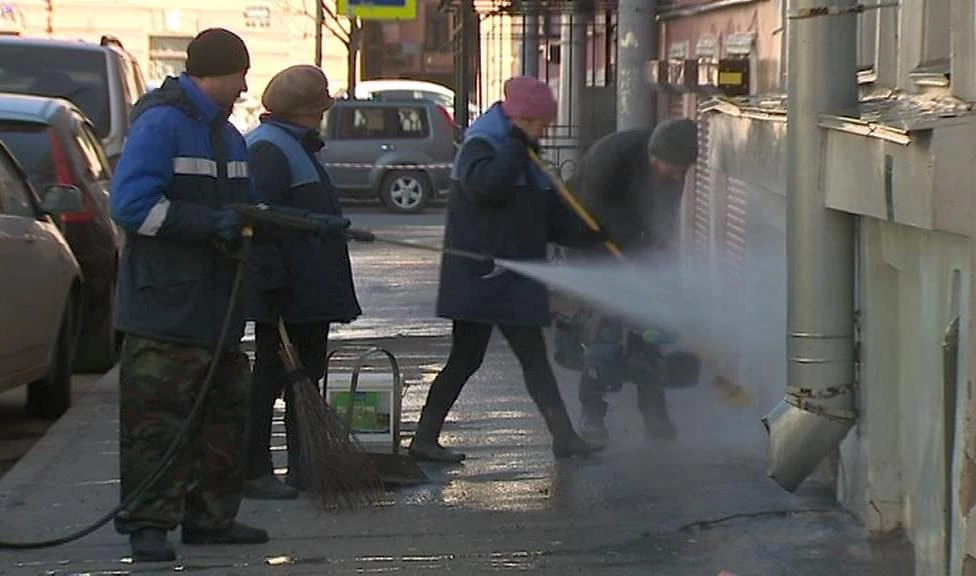 В правительстве Петербурга пообещали отмыть город к 8 мая - tvspb.ru