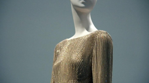 Модная выставка «Тонкие материи» открылась в Эрмитаже