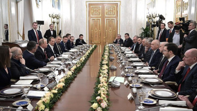 Путин провел встречу с представителями СМИ