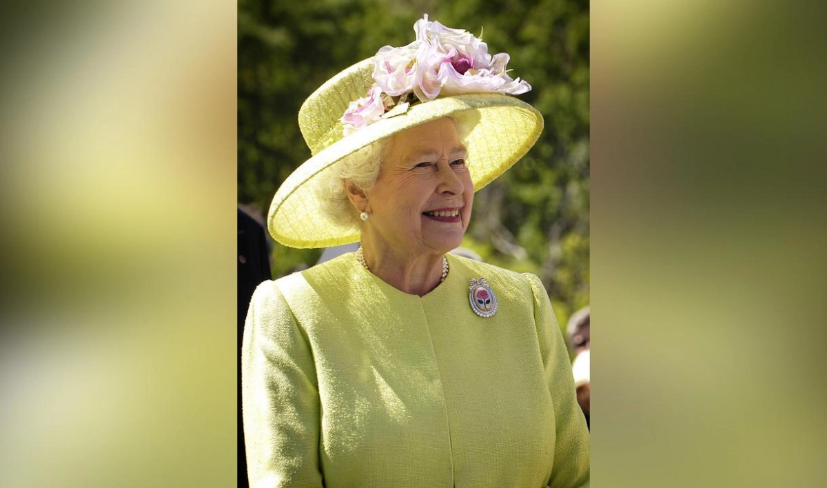 Английская королева дала согласие на брак принца Гарри и Меган Маркл - tvspb.ru
