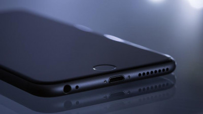 В России стартовали продажи iPhone 11. Привычного ажиотажа в Петербурге они не вызвали