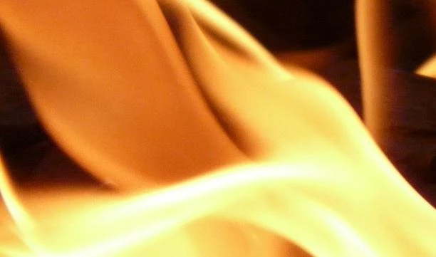 Следственный комитет проверит дело о мужчине, который пытался себя поджечь - tvspb.ru