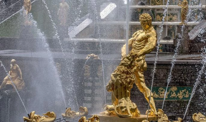 Петергоф перешел на зимний режим работы - tvspb.ru