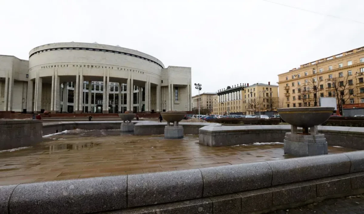 «Водоканал» начал реконструировать фонтан перед зданием РНБ - tvspb.ru