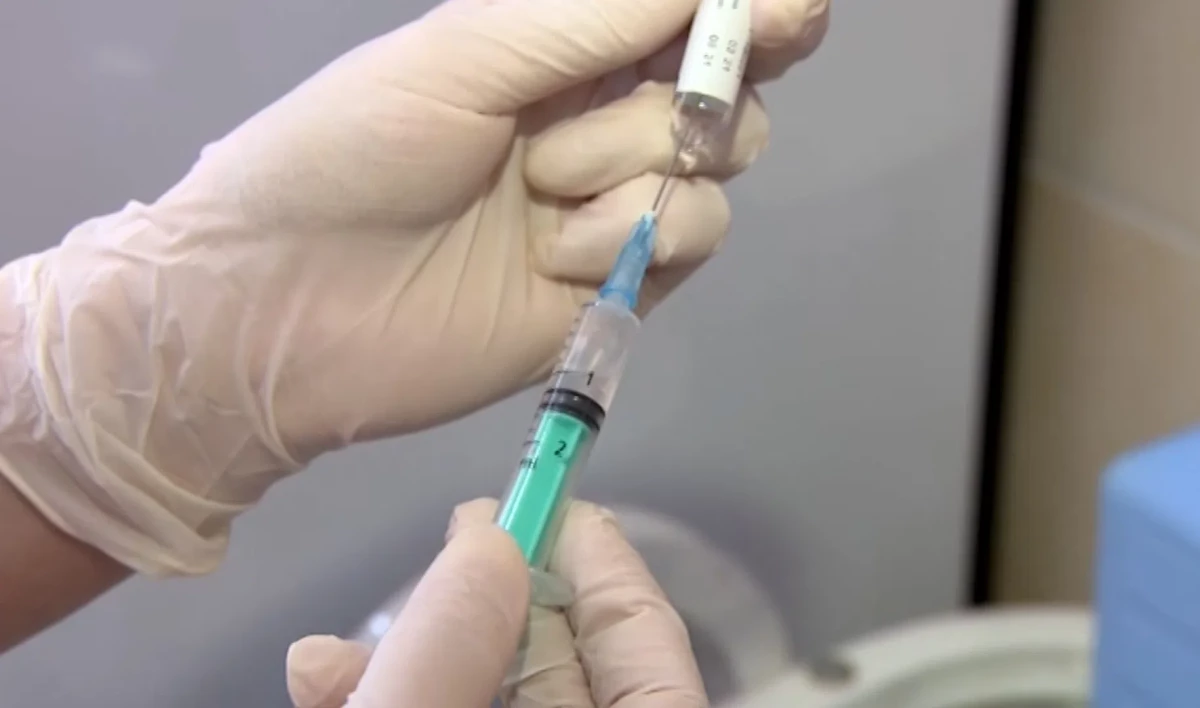 Петербург принял 2,7 тысячи упаковок «Эвушелда» для профилактики COVID - tvspb.ru