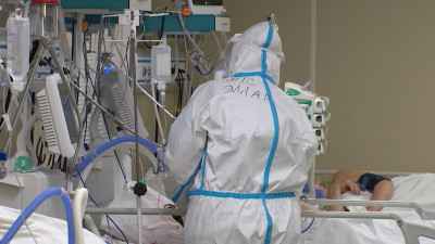 Правительство утвердило дополнительные меры по борьбе с «омикроном»