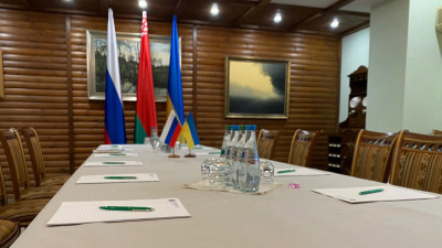 Россия и Украина приступили ко второму раунду переговоров