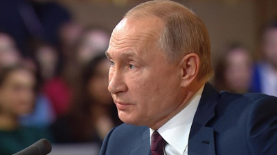 Песков: Прямой линии с Владимиром Путиным в этом году не будет