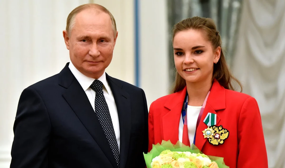 Владимир Путин отметил недосягаемое мастерство гимнастки Дины Авериной - tvspb.ru