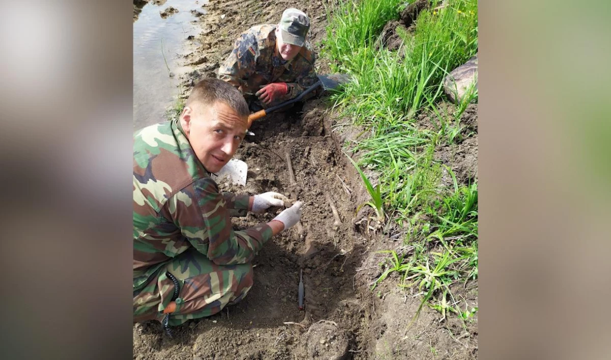 Поисковики нашли останки солдата Красной Армии, погибшего при обороне Гатчины - tvspb.ru