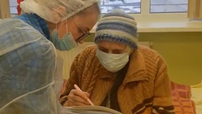 Из больницы имени Боткина выписали 101-летнюю пациентку, переболевшую COVID-19