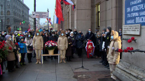 Всего в разных районах Петербурга прошли сотни памятных мероприятий