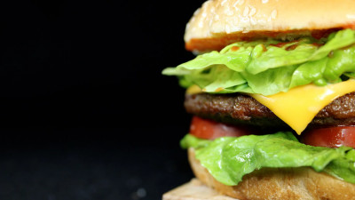 «Макдоналдс» временно закроет 850 ресторанов в России