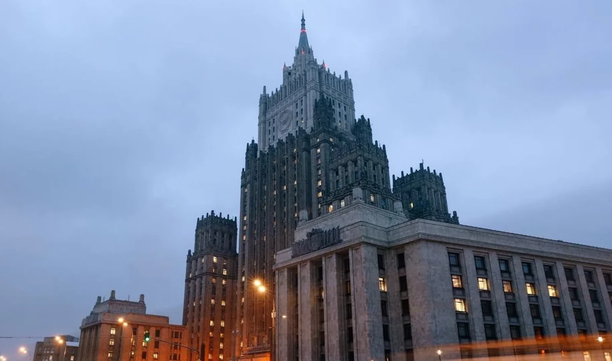 МИД: Россия переходит на расчеты в рублях с Азербайджаном и Арменией - tvspb.ru