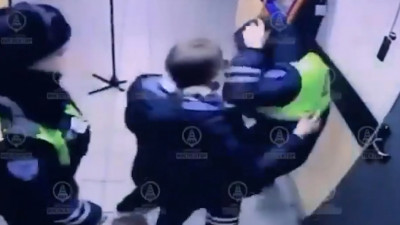 Конфликт трех лейтенантов: что известно о причинах потасовки в отделении на Васильевском