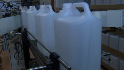 Петербургское предприятие выпускает больше 400 тонн моющего средства в год