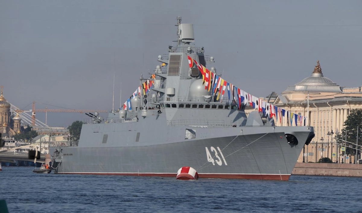На фрегате «Адмирал флота Касатонов» подняли Андреевский флаг - tvspb.ru