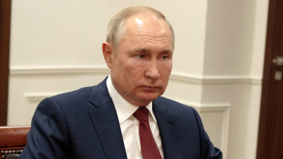 Владимир Путин проводит внеочередное заседание Совбеза по поводу ситуации на Донбассе