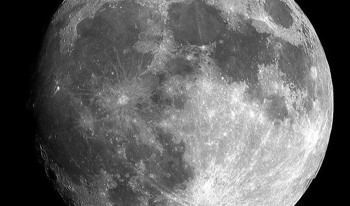 Ученые: Воды на Луне в 4 раза больше, чем в Байкале - tvspb.ru