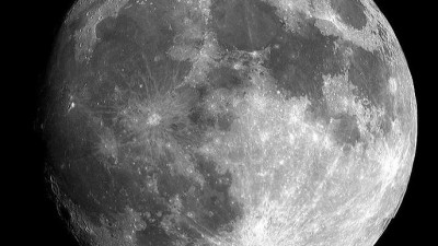 Ученые: Воды на Луне в 4 раза больше, чем в Байкале