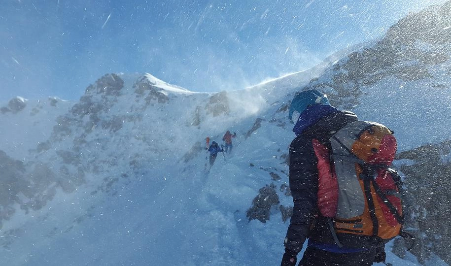 Семья погибшего в горах Пакистана Сергея Глазунова решила остановить поиски тела альпиниста - tvspb.ru