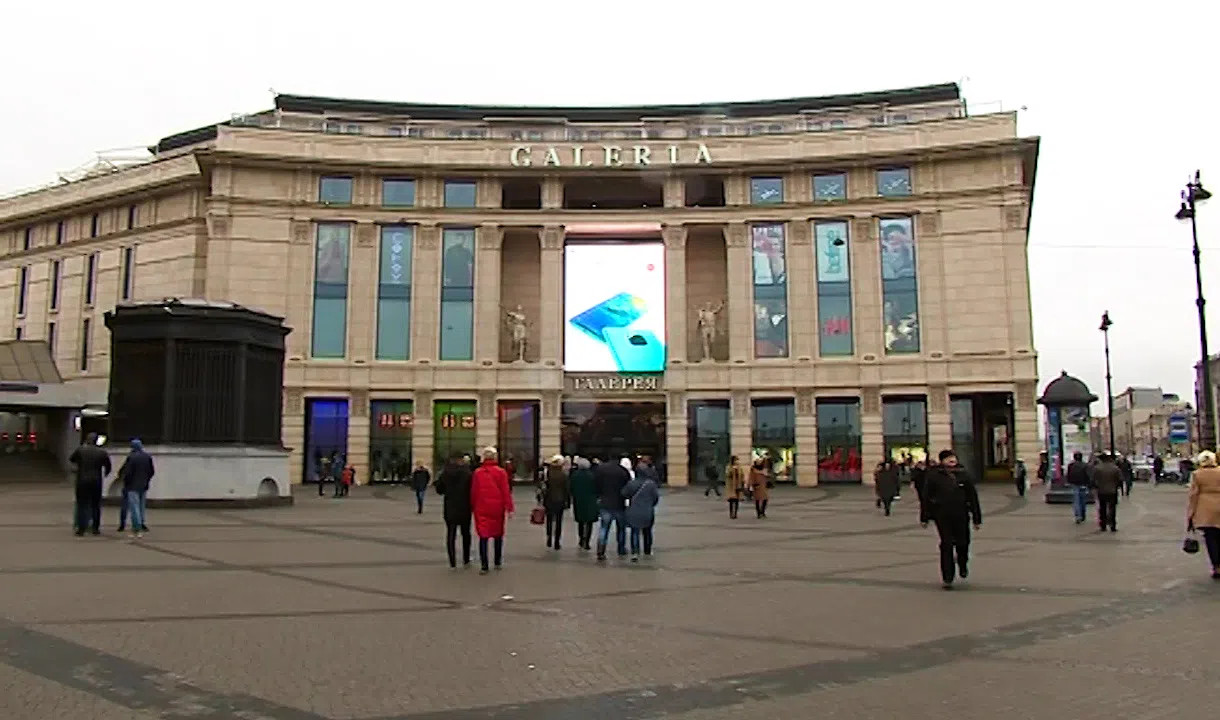 Тк санкт петербург. Петербургск ТЦ галерея. Кафе в торговом центре галерея Санкт-Петербург. ТЦ галерея СПБ октябрь 2019. ТЦ галерея перекресток Санкт Петербург.