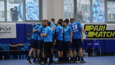 Гандбольная «Нева» готовится к битве с бессменным чемпионом